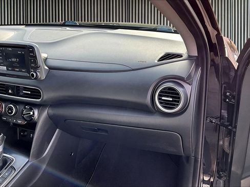 Used 2021 Hyundai Kona SEL w/ Cargo Package image 18