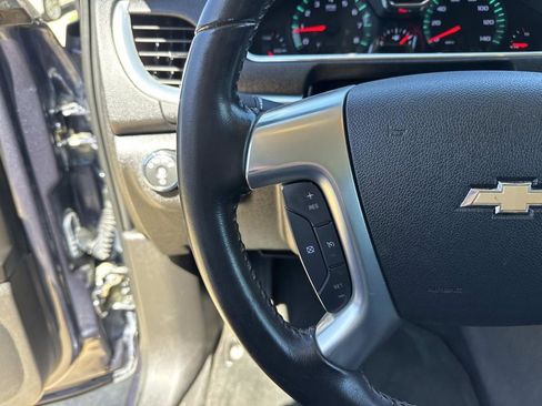 Used 2013 Chevrolet Traverse LT image 23
