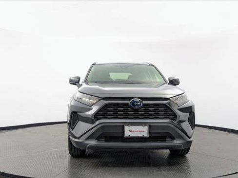 Used 2022 Toyota RAV4 LE AWD/4WD image 12