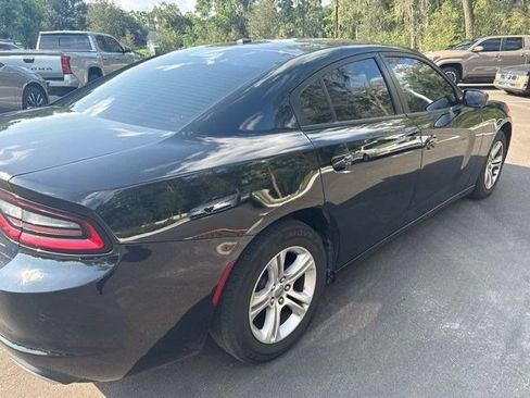 Used 2022 Dodge Charger SXT RWD image 4