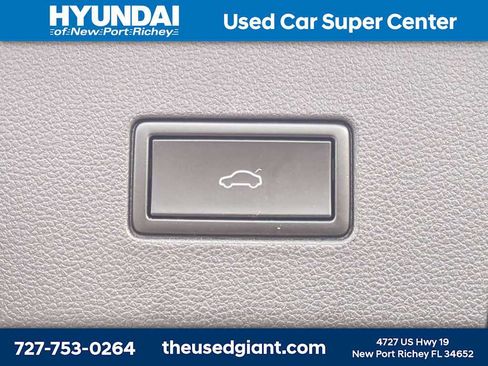 Used 2019 Volkswagen Atlas SEL FWD image 13