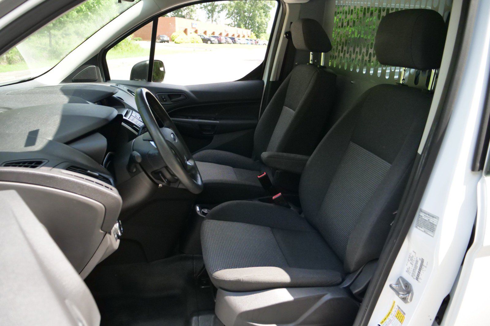 Used 2015 Ford Transit Connect XL FWD image 3