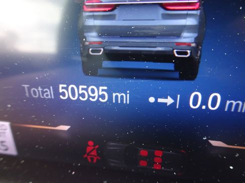 Used 2023 BMW X7 xDrive40i w/ Premium Package image 27