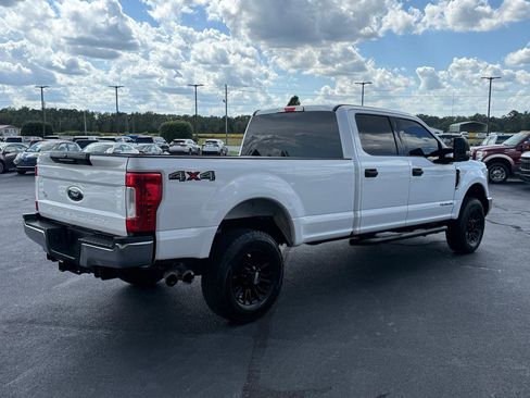 Used 2018 Ford F250 XLT AWD/4WD image 5