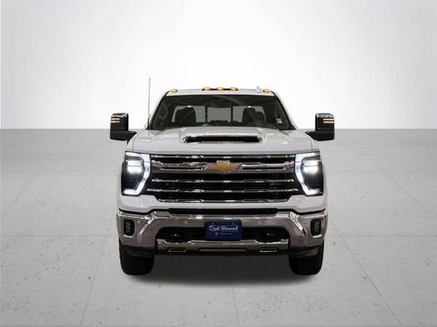 Used 2024 Chevrolet Silverado 3500 LTZ w/ LTZ Plus Package AWD/4WD image 4
