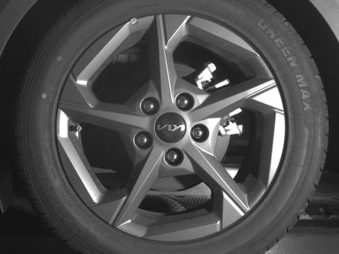 Used 2025 Kia K4 FWD image 14