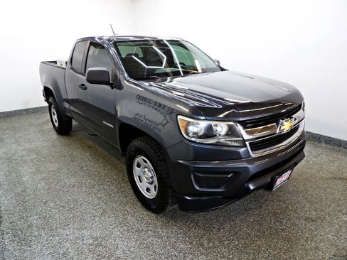 Used 2016 Chevrolet Colorado W/T w/ WT Convenience Package RWD image 3