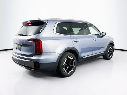 Used 2025 Kia Telluride S FWD image 9