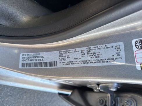 Used 2023 RAM 1500 Laramie image 31