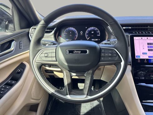 New 2025 Jeep Grand Cherokee Limited image 13