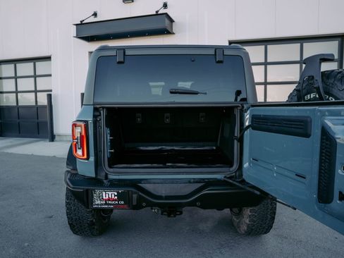 Used 2021 Ford Bronco First Edition AWD/4WD image 6