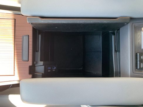 Used 2022 Toyota Sienna XLE AWD/4WD image 20