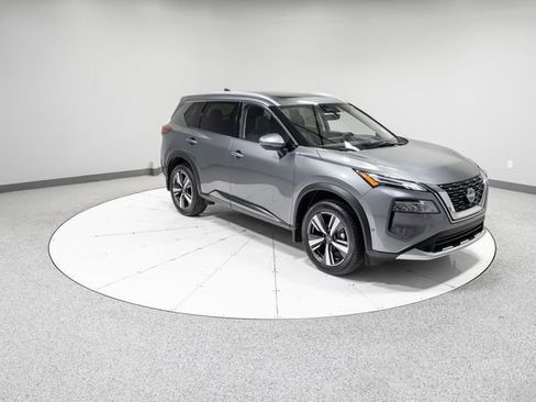 Used 2023 Nissan Rogue Platinum w/ Platinum Premium Package AWD/4WD image 30