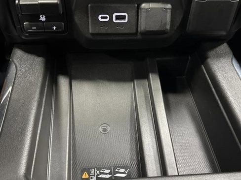 Used 2022 GMC Sierra 2500 Denali image 25