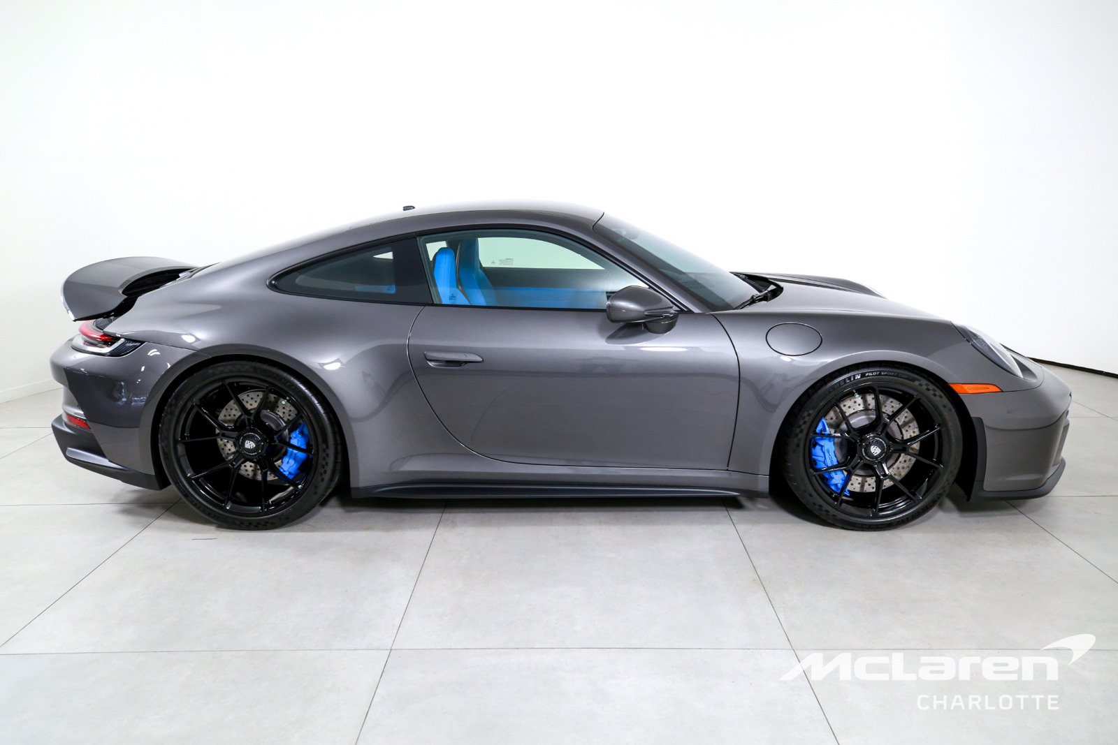 Used 2022 Porsche 911 GT3 RWD image 9