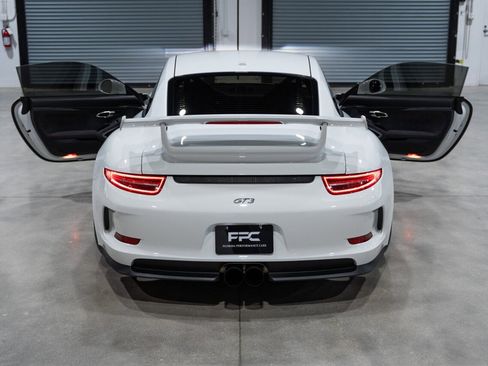 Used 2014 Porsche 911 GT3 RWD image 35