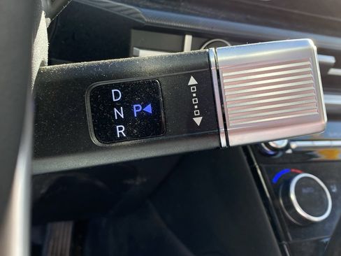 Used 2024 Hyundai Santa Fe SEL image 18