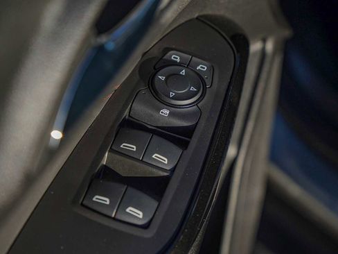 Used 2024 Chevrolet Trax RS w/ Sunroof Package image 23