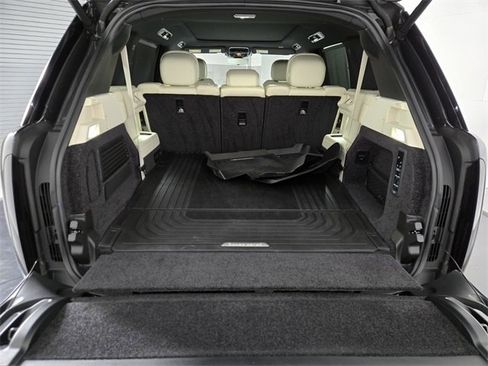 Used 2025 Land Rover Range Rover Long Wheelbase SE image 20