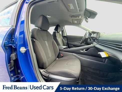 Used 2023 Hyundai Elantra SEL w/ Convenience Package image 29