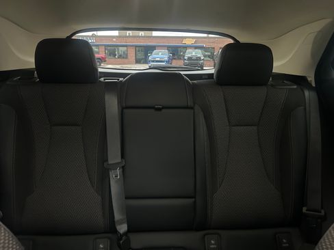 Used 2022 Buick Envision Preferred image 31