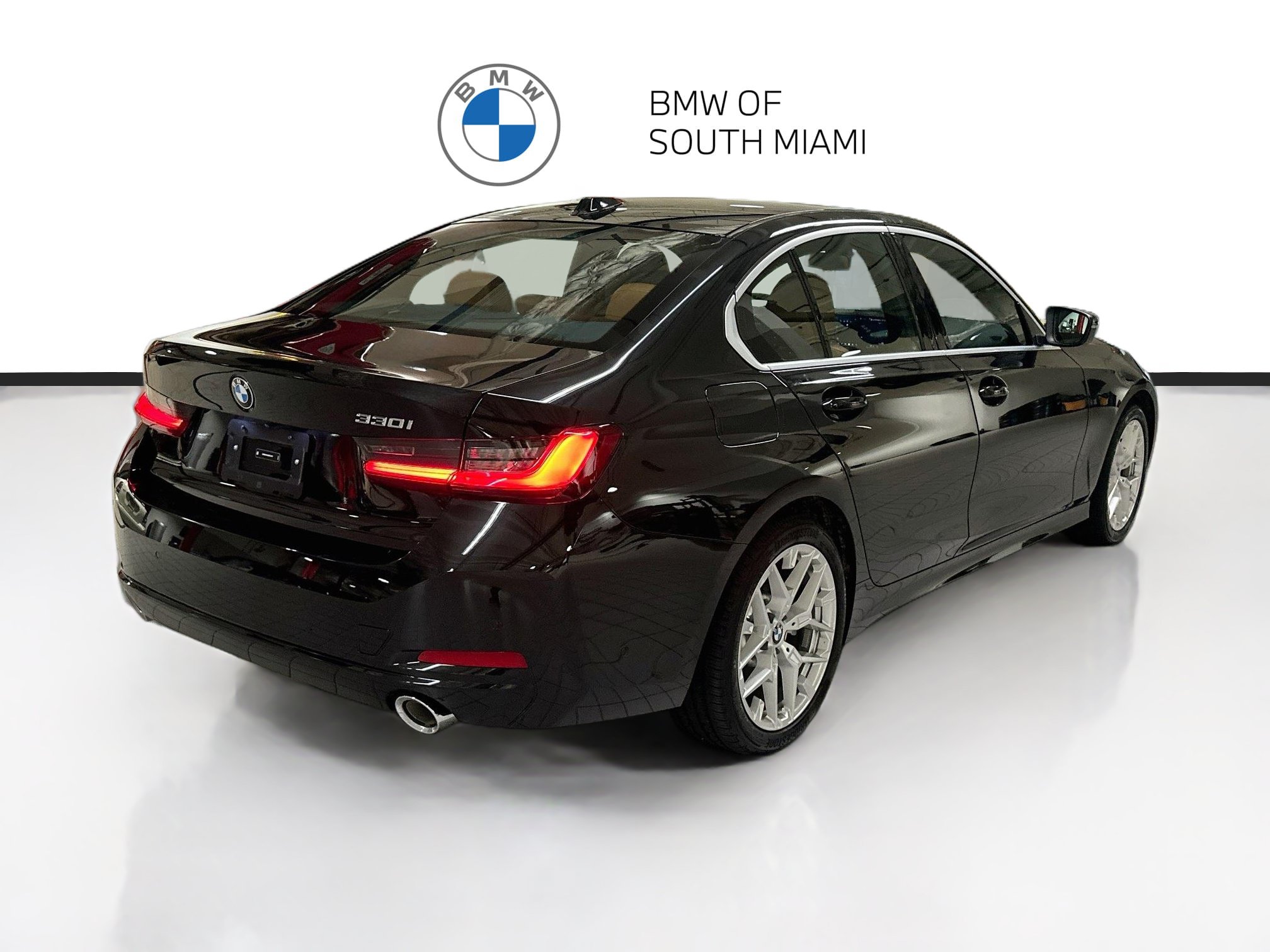 Certified 2025 BMW 330i Sedan w/ Premium Package RWD image 7