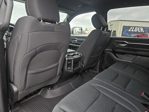 New 2026 RAM 1500 4x4 Crew Cab image 34