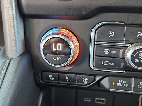 Used 2021 GMC Yukon XL SLT RWD image 19