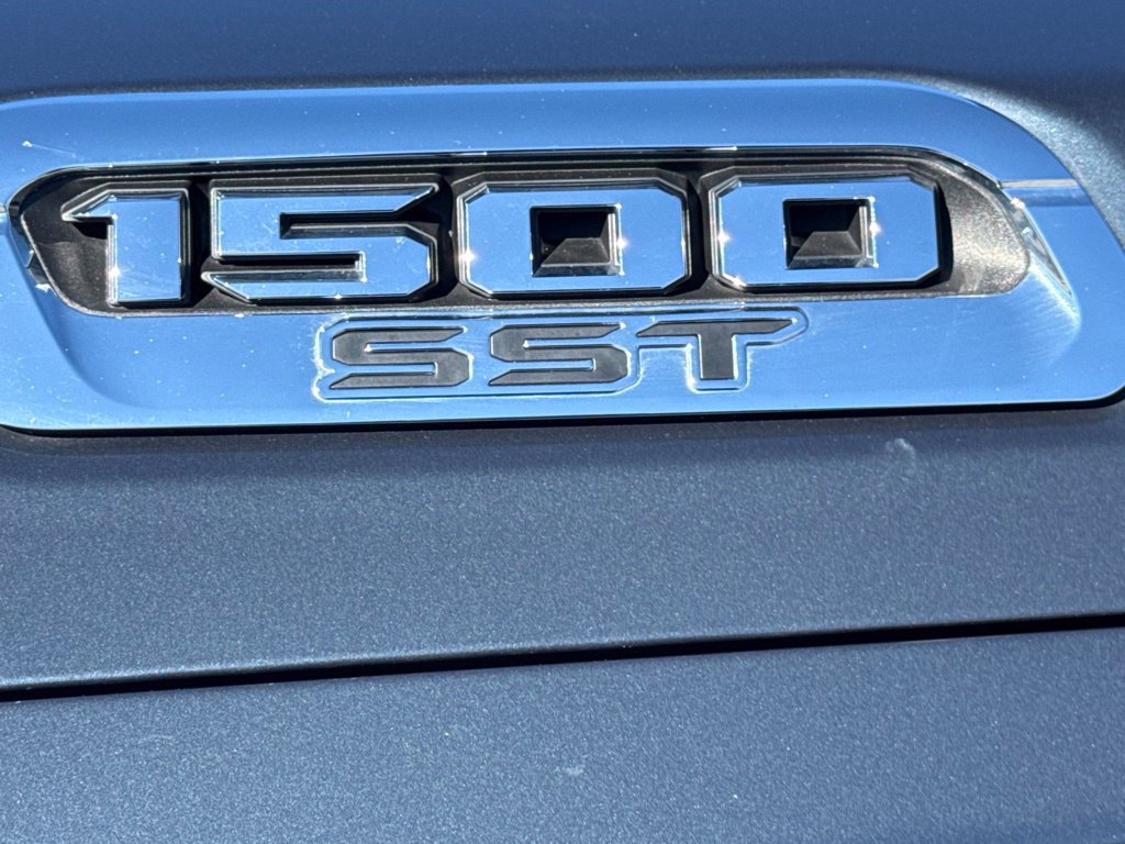 Used 2025 RAM 1500 Big Horn AWD/4WD image 5