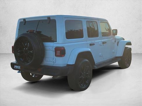 Used 2023 Jeep Wrangler Sahara image 5