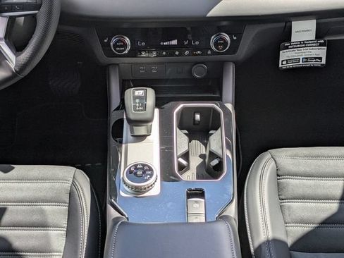 New 2026 Mitsubishi Outlander LE FWD image 19