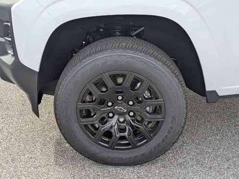 New 2026 Chevrolet Colorado W/T w/ WT Custom Package RWD image 33