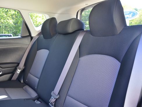 Used 2025 Kia Soul LX w/ LX Technology Package FWD image 37
