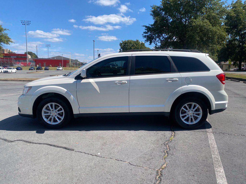Used 2015 Dodge Journey SXT w/ Flexible Seating Group FWD image 4