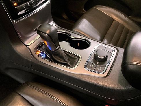 Used 2019 Jeep Grand Cherokee Limited X image 16