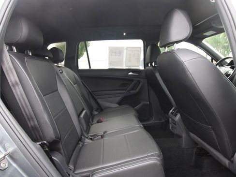 Used 2019 Volkswagen Tiguan SEL Premium R-Line image 23