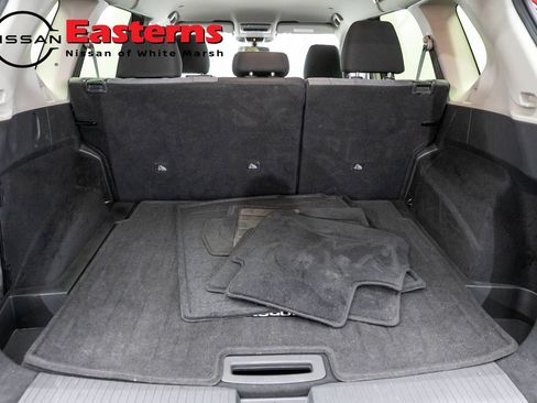 Used 2023 Nissan Rogue SV AWD/4WD image 9