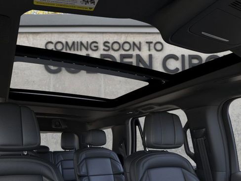 New 2026 Lincoln Navigator Reserve image 22