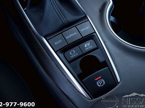 Used 2023 Toyota Camry LE image 19