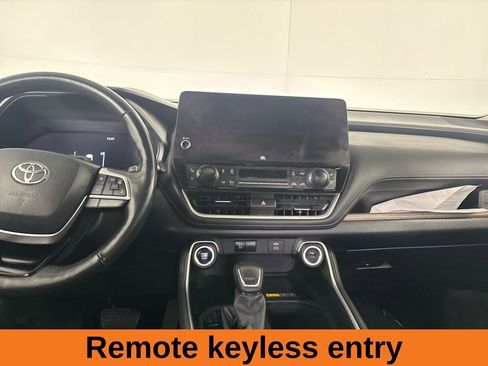 Used 2024 Toyota Grand Highlander Platinum image 25