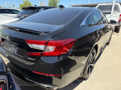 Used 2022 Honda Accord Sport image 3