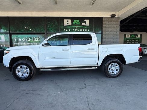 Used 2021 Toyota Tacoma SR5 image 4