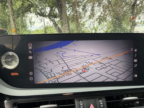 Used 2022 Lexus ES 350 w/ Premium Package FWD image 22