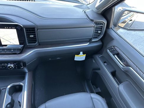 New 2026 GMC Sierra 1500 SLT w/ SLT Premium Plus Package image 18