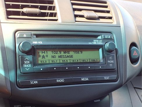 Used 2012 Toyota RAV4 4WD w/ Upgrade Value Pkg image 7