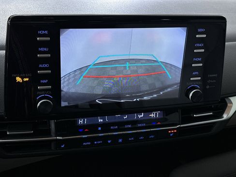 Used 2022 Toyota Sienna XLE image 51