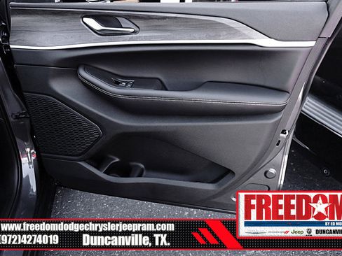 New 2025 Jeep Grand Cherokee L Limited image 41