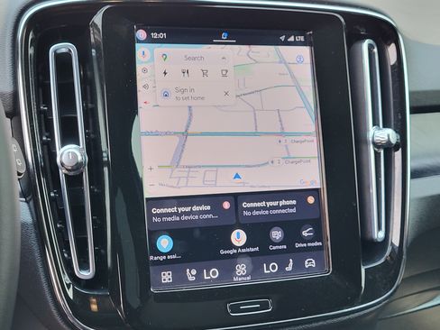 Certified 2023 Volvo XC40 Recharge Ultimate AWD/4WD image 14