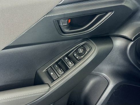 Used 2025 Subaru Crosstrek 2.0i Premium image 17