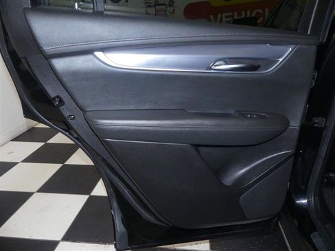 Used 2024 Cadillac XT6 Luxury w/ LPO, Floor Liner Package AWD/4WD image 31
